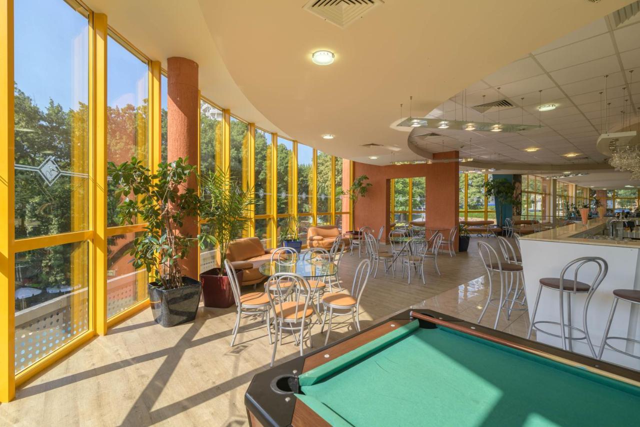 Atlas Hotel - Free Outdoor Pool And Heated Indoor Pool Zlate písky Exteriér fotografie